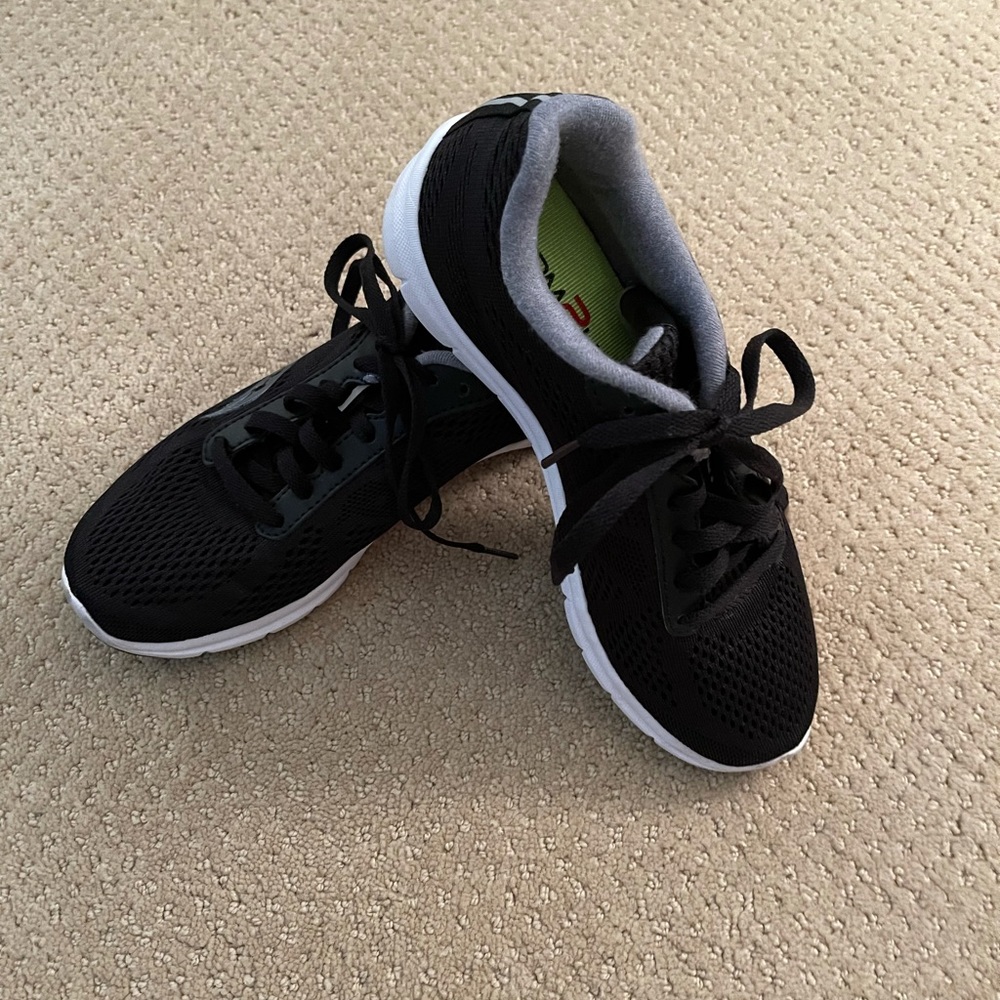 Saucony Ideal Grid athletic/running shoes